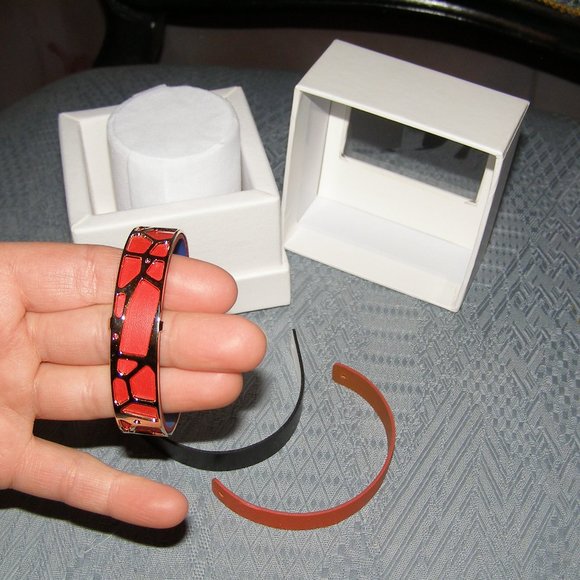 NEW Bracelet set by Les Georgettes 6 colors bands - Picture 5 of 9